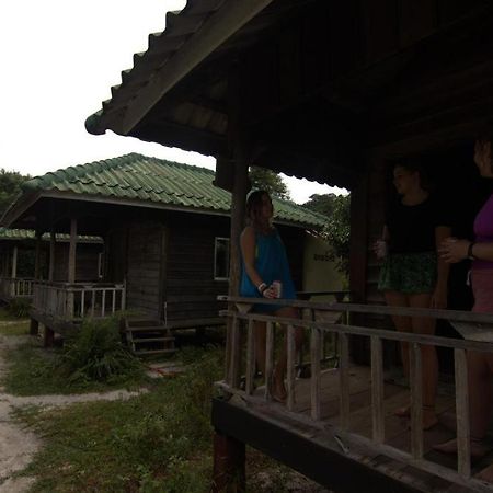 Hostel Mad Monkey Koh Rong Samloem Koh Rong Sanloem Exterior foto